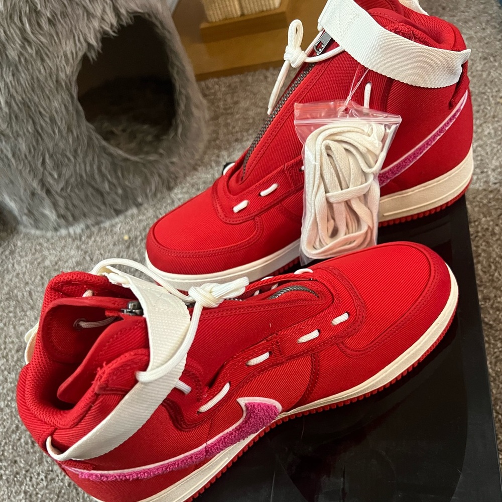 NIB NIKE MEN AIR FORCE 1 HIGH / EU (TEAM RED / SAIL-PINK BLAST)